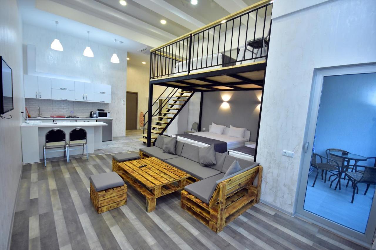 Libereco Aparthotel Batumi Exterior foto